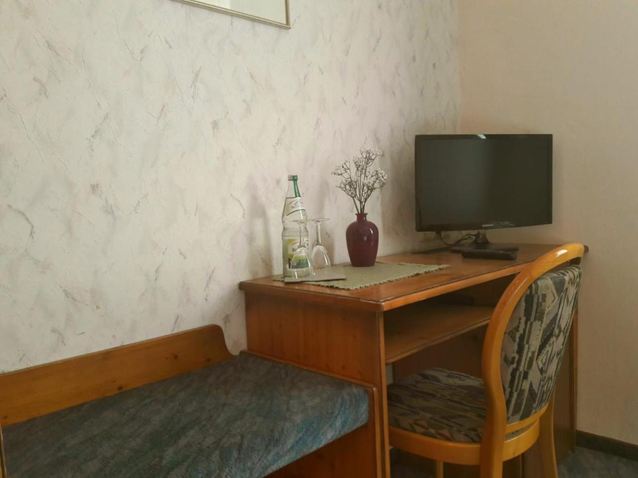 Hotel Zur Krone Bad Brückenau Buitenkant foto