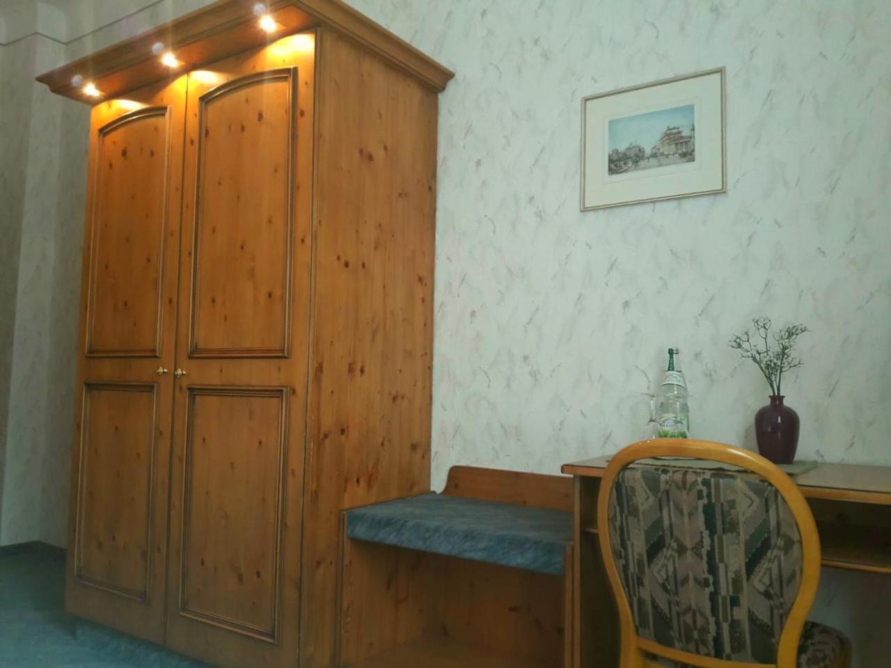 Hotel Zur Krone Bad Brückenau Buitenkant foto