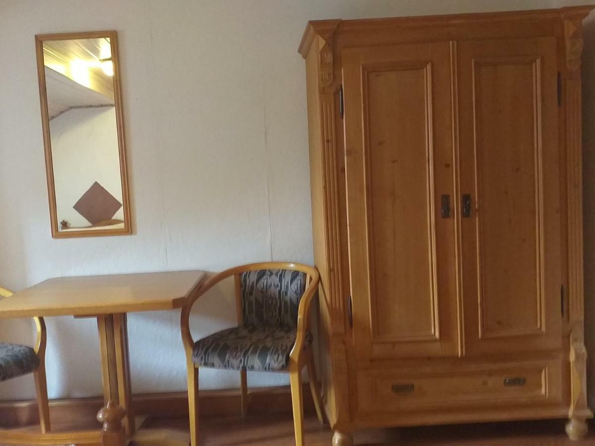 Hotel Zur Krone Bad Brückenau Kamer foto